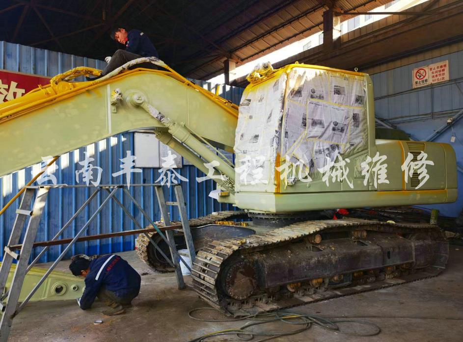 解讀挖掘機維修中的典型問題：如何應對潤滑系統故障？